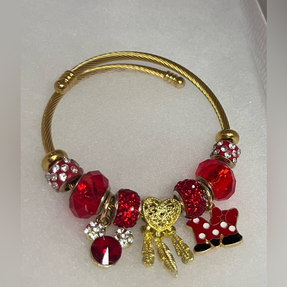Minnie Mouse dream catcher bracelet
